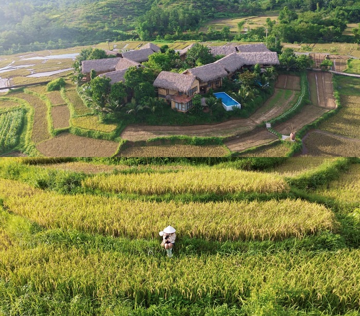 Bạn có thể ghé thăm làng Xăm Khòe Mai Châu bằng bất kỳ phương tiện nào