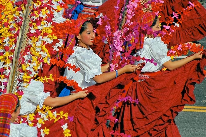 Thuộc tiểu bang Bahia, Salvador là một trong những địa điểm tổ chức lễ hội lớn nhất Brazil