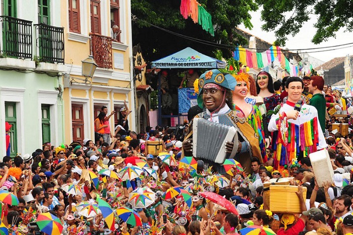 Olinda và Recife mang đến những trải nghiệm văn hóa truyền thống độc đáo của các địa điểm tổ chức lễ hội lớn nhất Brazil