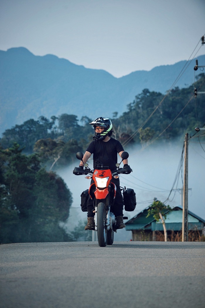 Nhiều người chọn cách phượt xe máy tới Đỉnh Quế Tây Giang