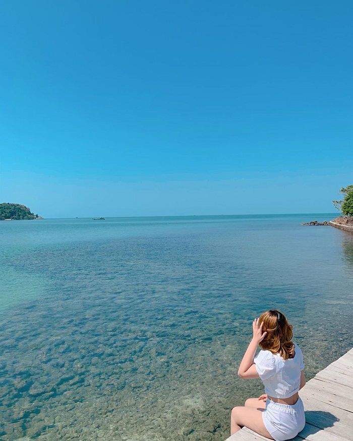Đảo Hải Tặc có nước biển xanh mướt, trong lành chờ khách du lịch Hà Tiên Kiên Giang
