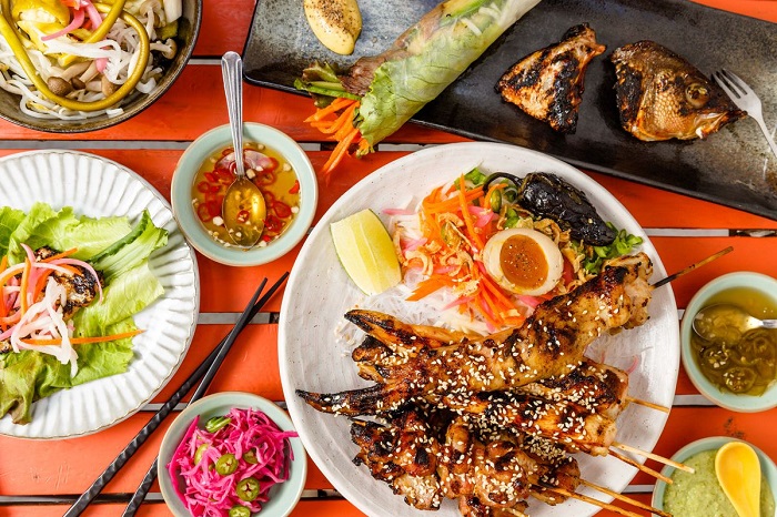 Dùng bữa tối tại Falansai, bạn sẽ được trải nghiệm một trong những quán ăn Việt hàng đầu New York