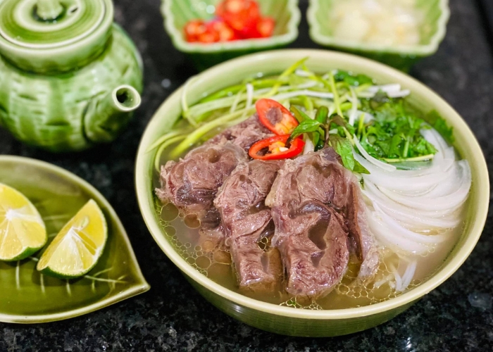 Quán phở ngon ở Hà Nội - Quán phở Lý Quốc Sư đã trở thành một địa điểm ăn phở nổi tiếng nhất ở Hà Nội