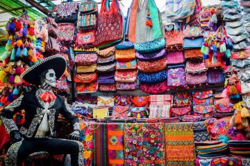 Lạc vào thế giới quà lưu niệm tại 7 địa điểm mua sắm hàng đầu Tijuana, Mexico