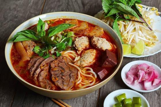 Khám phá 7 quán bún bò ngon ở Huế không thể bỏ lỡ