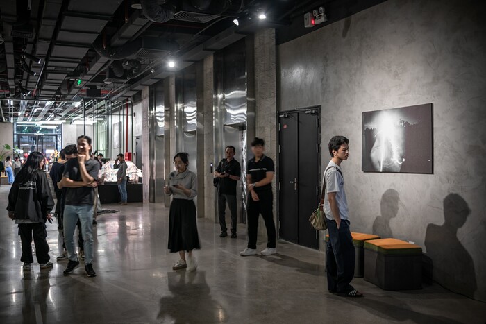 triển lãm tháng 7 ở Hà Nội thu hút nhiều người tham quan