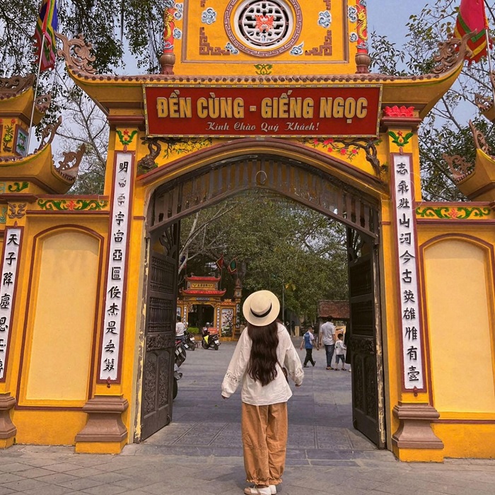 Đền Cùng Giếng Ngọc Bắc Ninh cách trung tâm thành phố không xa