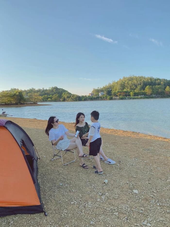 Địa điểm cắm trại ở Ninh Bình - Hồ Yên Thắng