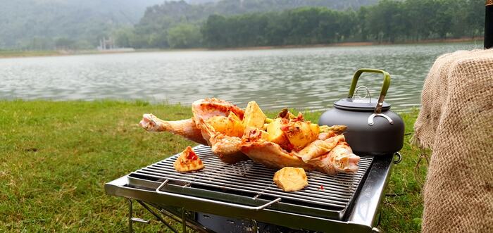 Đừng quên mang theo đồ dùng cần thiết khi đến địa điểm cắm trại ở Ninh Bình 