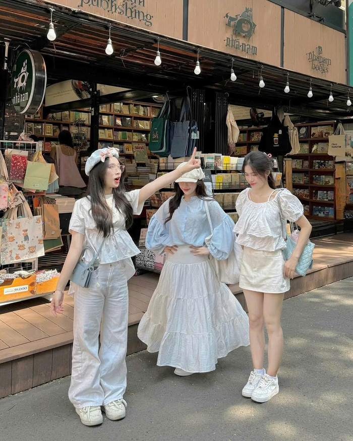 Tổng hợp các điểm du lịch miễn phí ở TP HCM - Đường sách Nguyễn Văn Bình