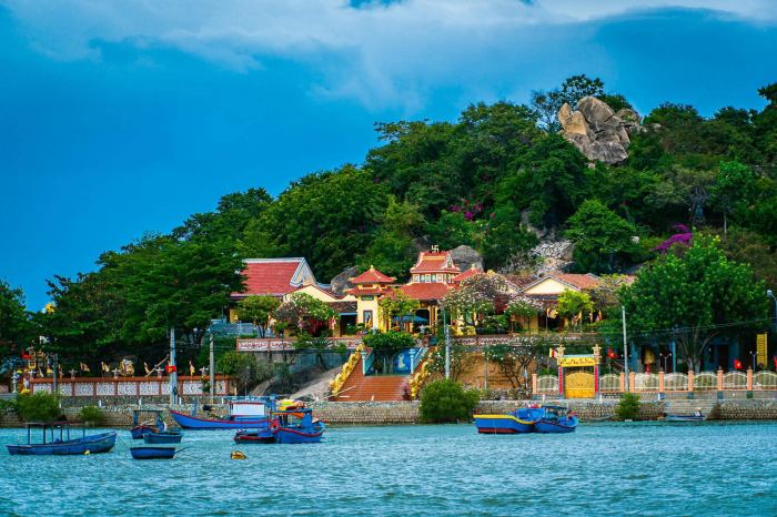 Du lịch Đầm Nại Khánh Hòa Cánh đồng muối Phương Cự 