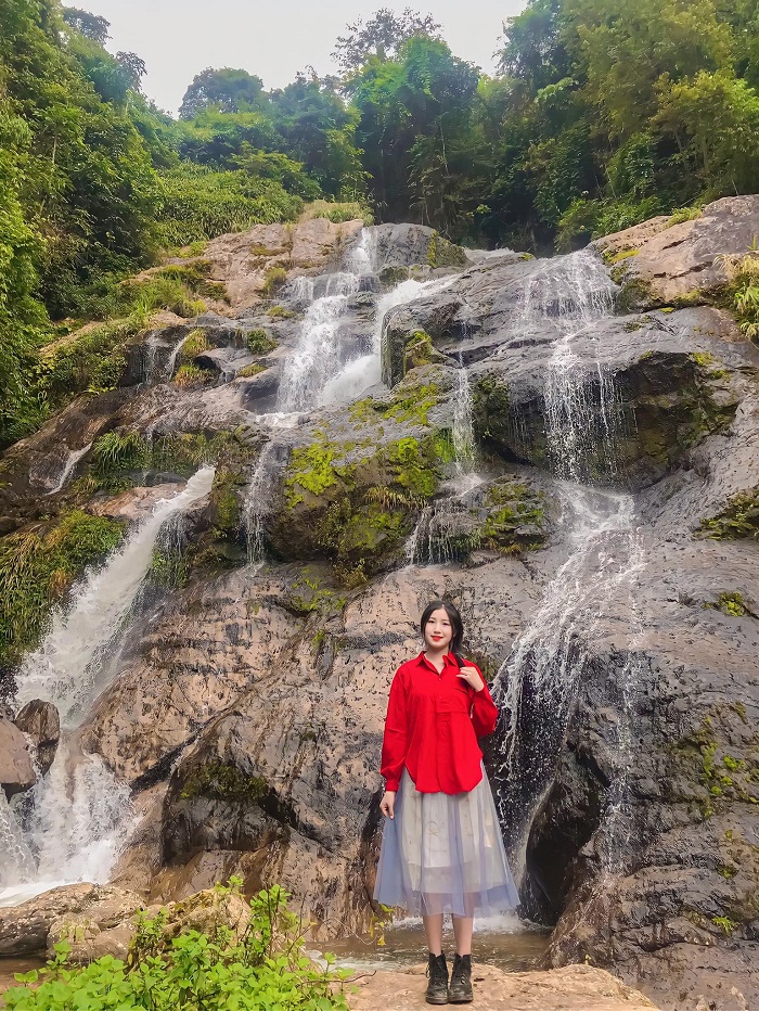 Có một thác nước tuyệt đẹp đang chờ khách du lịch Xím Vàng Sơn La