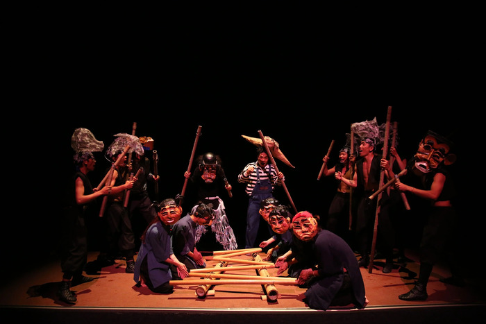 Xem các tiết mục biểu diễn nghệ thuật đặc sắc tại nhà hát Đó Nha Trang Khánh Hòa 