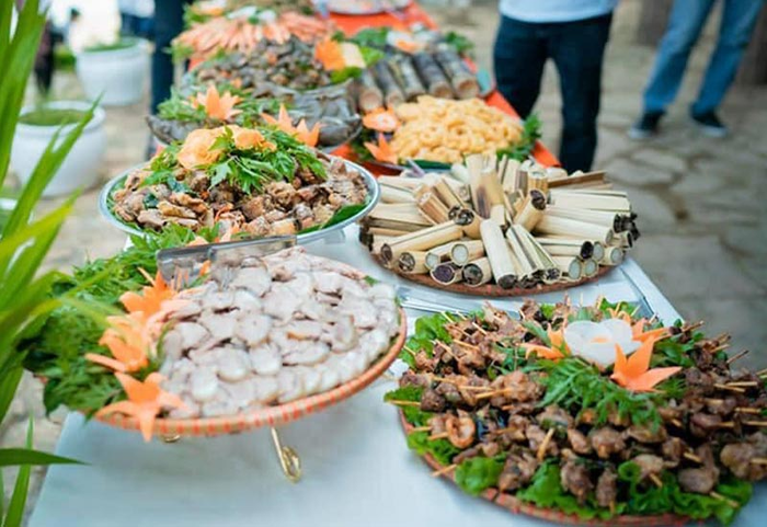 Du lịch vịnh Ngòi Hoa Hòa Bình Phú Thọ - Thưởng thức ẩm thực bản địa