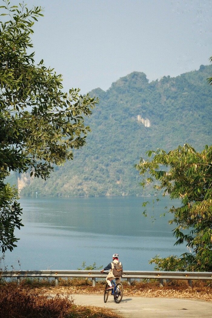 Tháng 2 - tháng 8 là thời điểm du lịch vịnh Ngòi Hoa Hòa Bình Phú Thọ lý tưởng