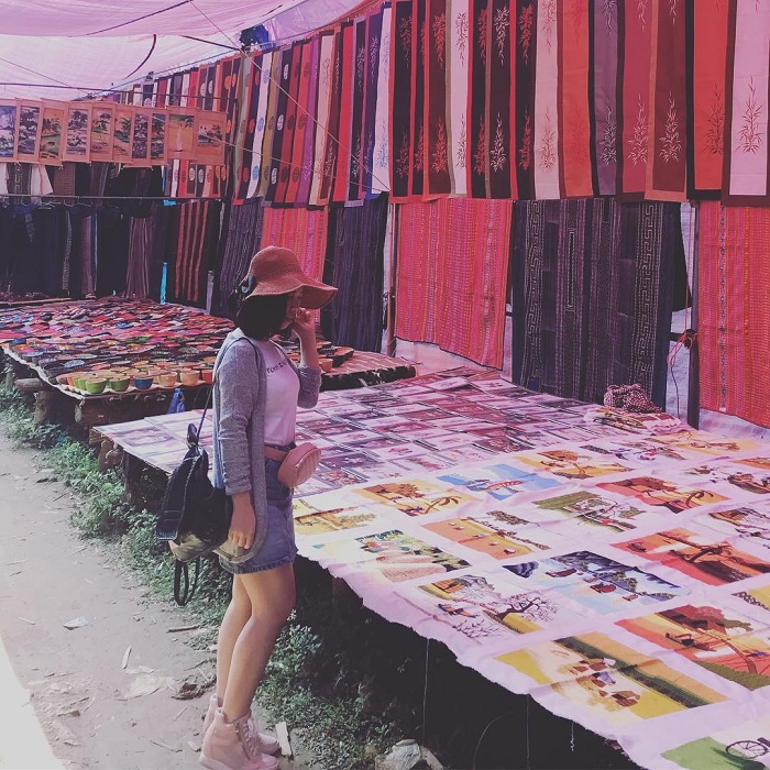 Chợ phiên Cán Cấu là một trong các chợ phiên nổi tiếng ở Lào Cai mang đến trải nghiệm đặc sắc cho du khách