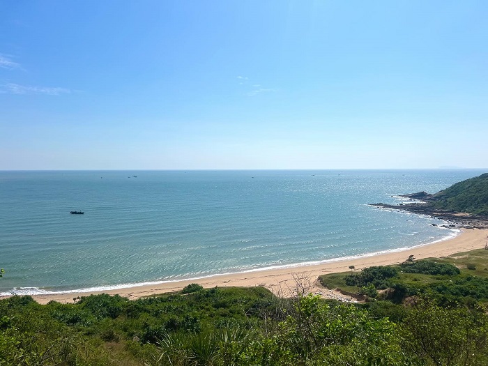 Đảo Vĩnh Thực Quảng Ninh với những bãi biển trải dài