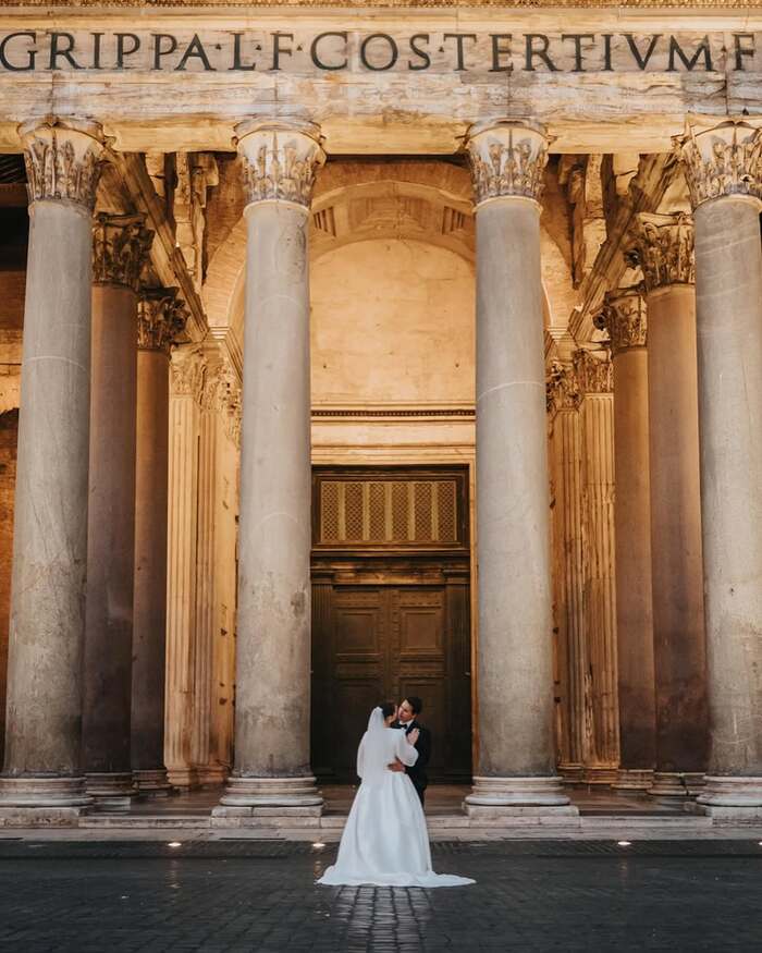 Thời điểm ghé thăm đền thờ Pantheon Ý lý tưởng là đầu hè và mùa thu