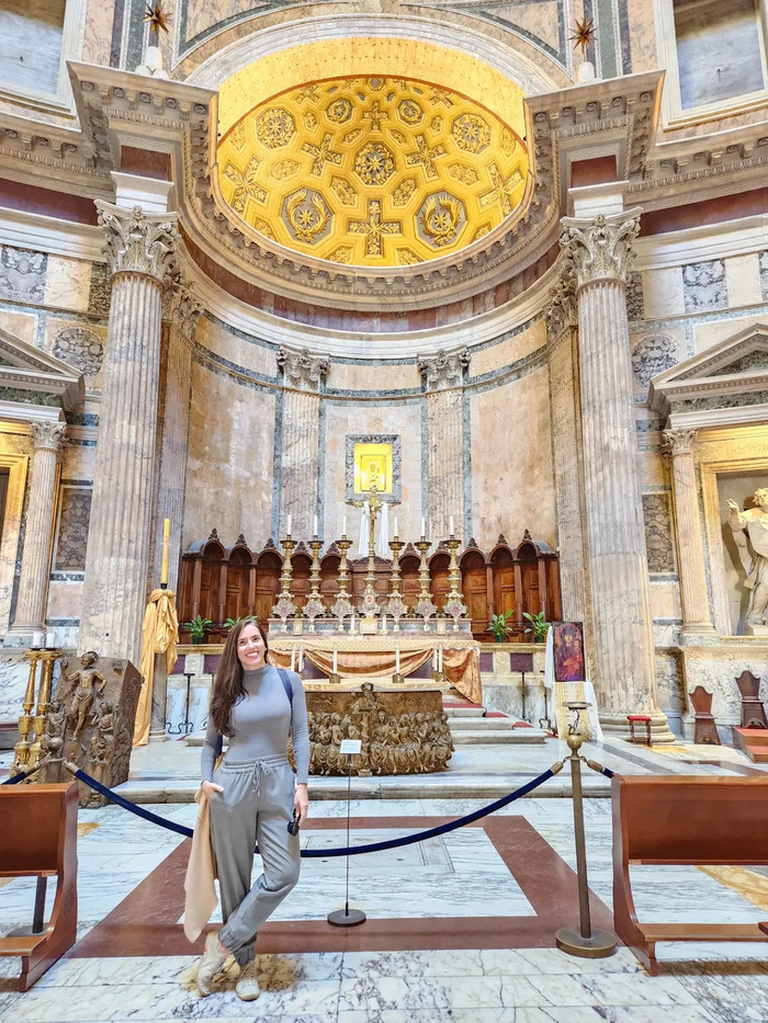 Thời điểm ghé thăm đền thờ Pantheon Ý lý tưởng là đầu hè và mùa thu