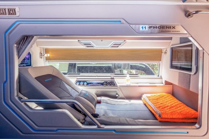 Cabin Thành Bưởi thiết kế rộng rãi đem đến cảm giác thoải mái và an toàn cho hành khách - Ảnh: Booking Limo