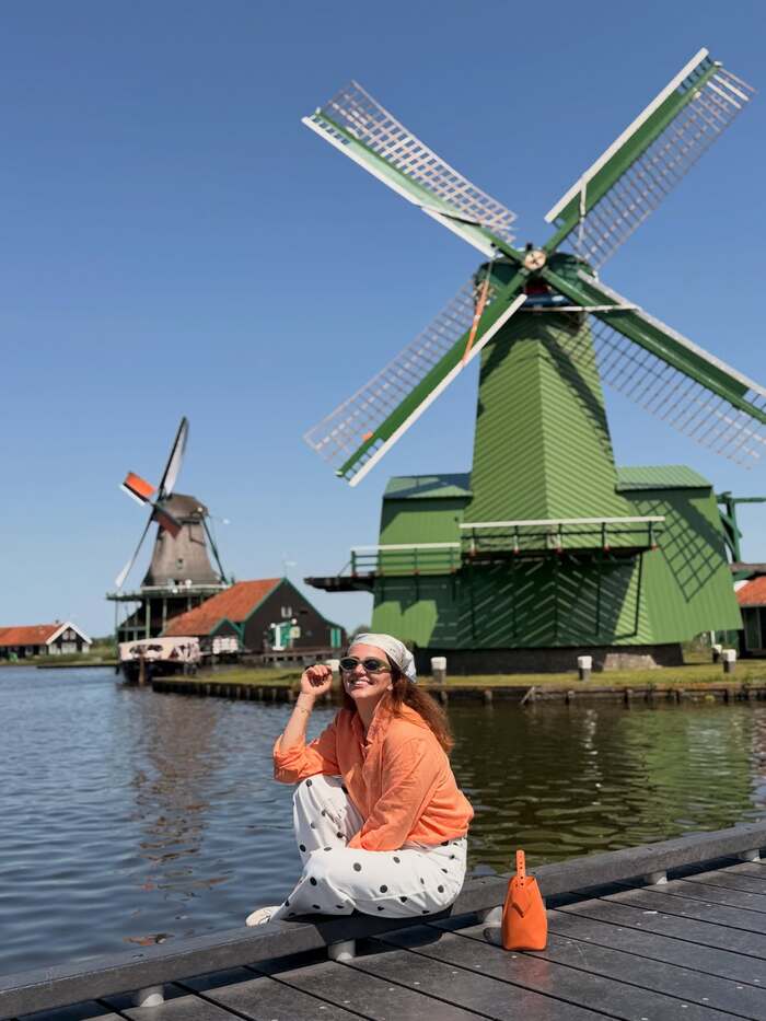 tham quan cối xay gió là hoạt động có tính phí ở làng Zaanse Schans Hà Lan