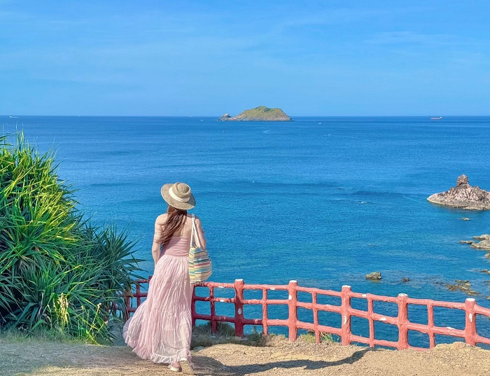 Những bộ váy dài lên hình sẽ nổi bần bật mặc gì khi đi du lịch Quy Nhơn để chụp ảnh đẹp