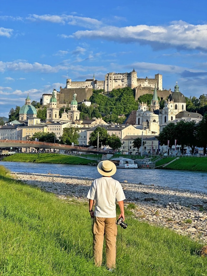 Pháo đài Hohensalzburg Áo tọa lạc trên đỉnh đồi cao hơn 500m