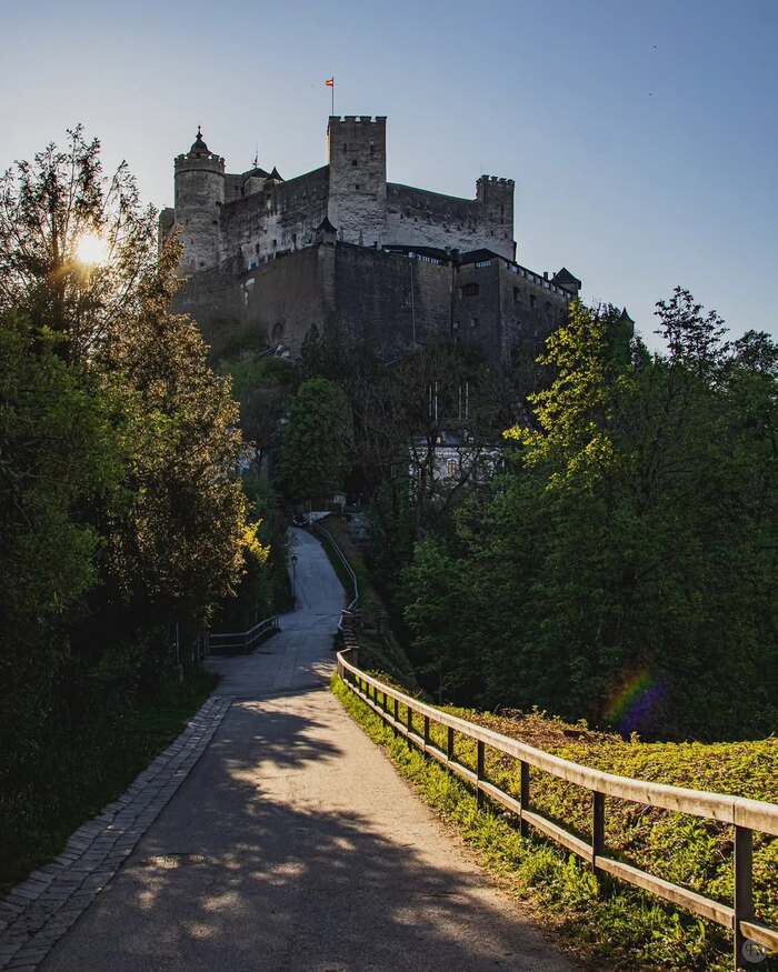 Bạn có thể ghé thăm Pháo đài Hohensalzburg Áo vào bất cứ giai đoạn nào trong năm