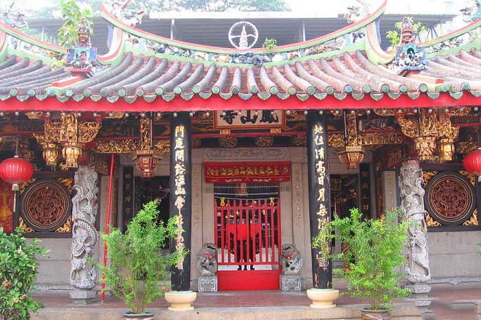 Viếng thăm những ngôi chùa linh thiêng bậc nhất tại Singapore
