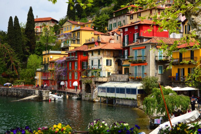 Khám phá vẻ đẹp của làng biệt thự bên hồ dành cho giới thượng lưu Ý