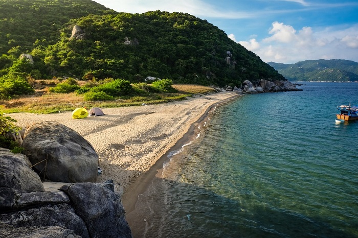 đảo Hòn Lớn Nha Trang