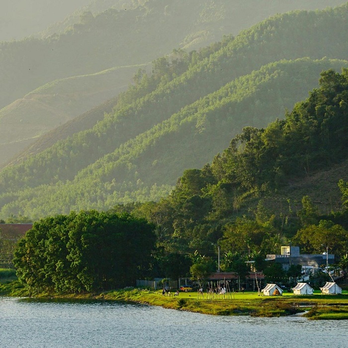 khu du lịch ven sông Yên Retreat