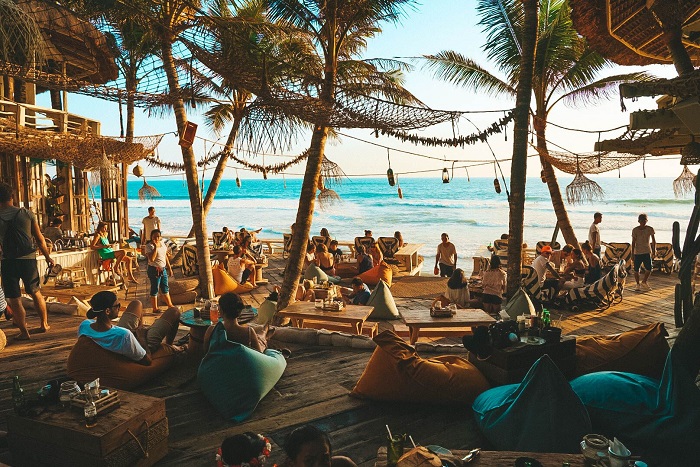 câu lạc bộ bãi biển ở Bali La Brisa