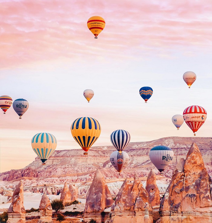 bay khinh khí cầu khi du lịch Cappadocia 