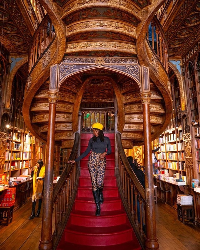 du lịch Porto ghé cửa hàng sách Harry Potter