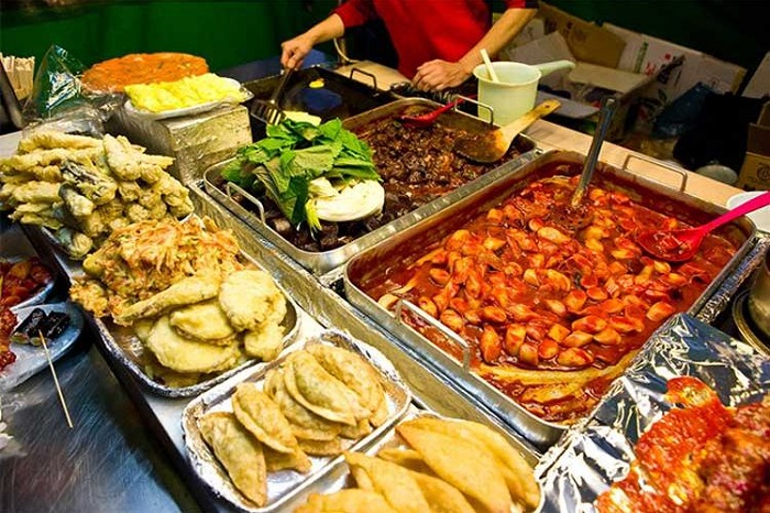 ẩm thực đường phố ở Seoul tại chợ Dongdaemun 