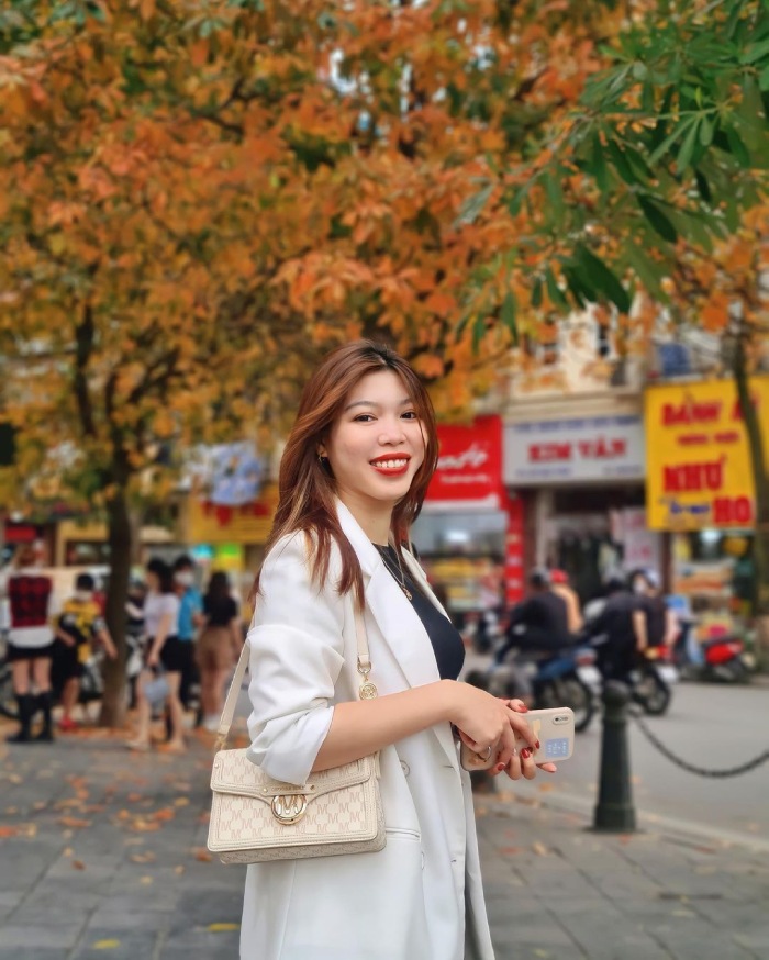 du lịch Hà Nội tháng 9 ngắm mùa lá rụng
