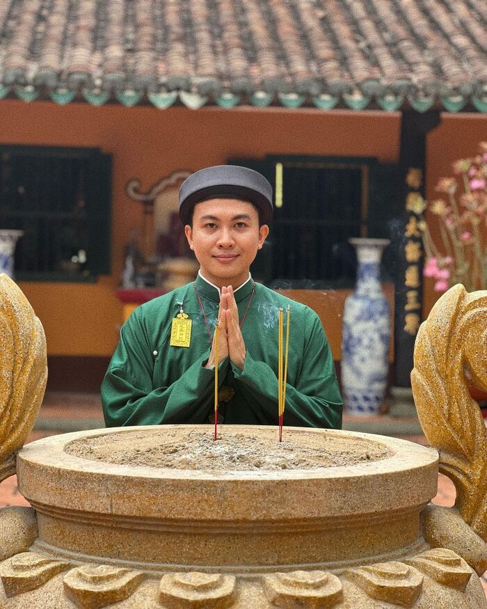 chiêm bái ở chùa Giác Lâm Sài Gòn