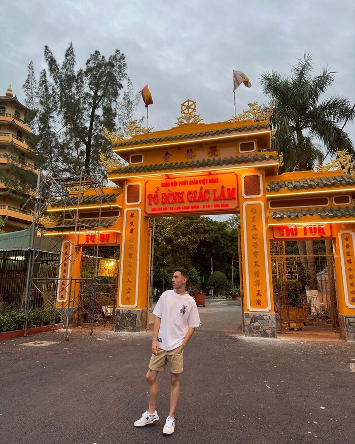 cổng tam quan chùa Giác Lâm Sài Gòn