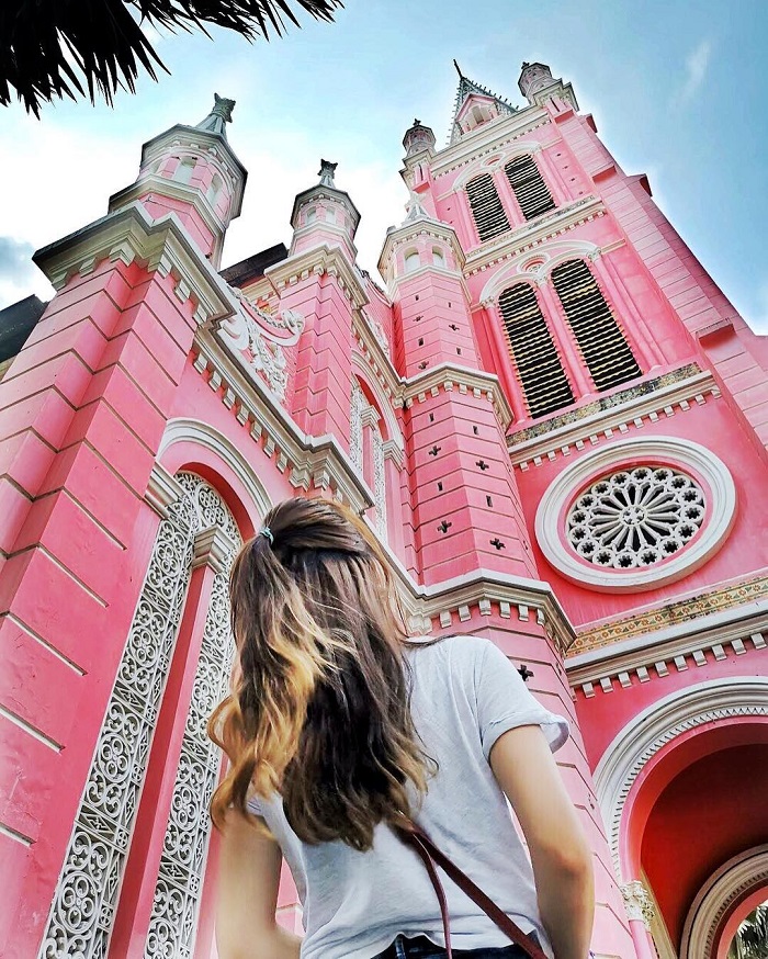 nhà thờ Tân Định - điểm đến màu hồng nổi tiếng thế giới 