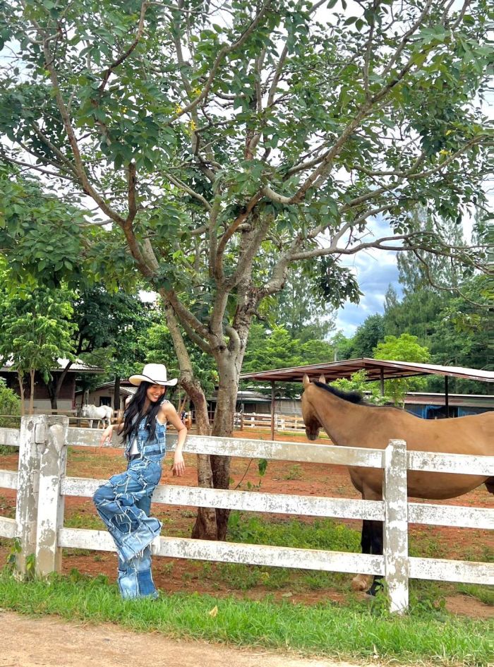 Diệu Nhi du lịch Thái Lan vi vu Kao Yai