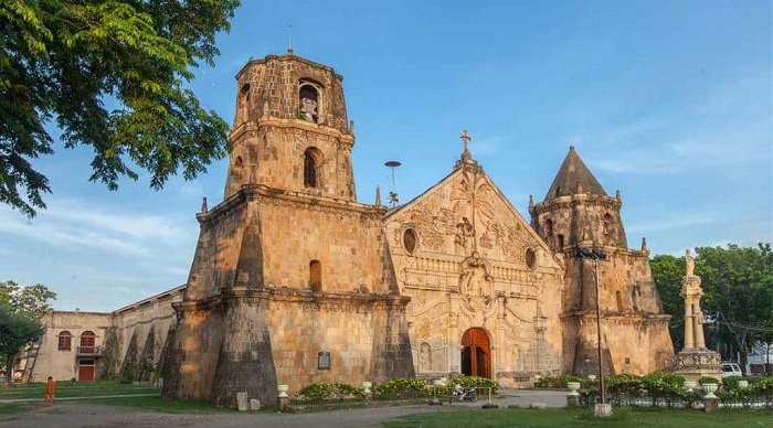 nhà thờ Miagao - điểm du lịch Iloilo Philippines