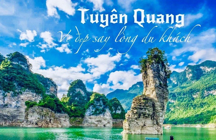 Cọc Vài Phạ thuộc khu du lịch Na Hang Tuyên Quang là cột đá cao hàng trăm mét với hình dáng độc đáo