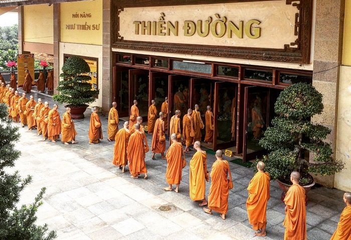 Thiền đường ở pháp viện Minh Đăng Quang