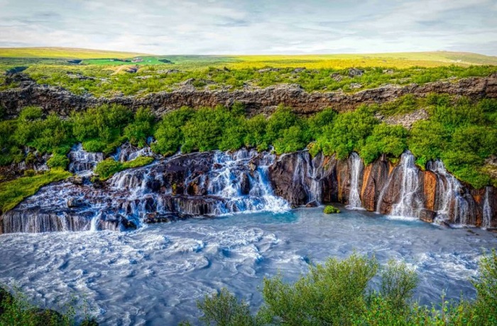 Hraunfossar - một trong những thác nước đẹp nhất Iceland