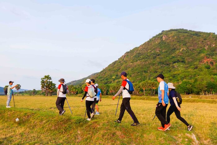 Núi Cấm là địa điểm trekking ở An Giang thu hút nhiều du khách trải nghiệm chinh phục