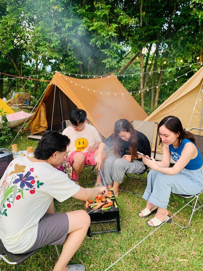 tổ chức tiệc nướng BBQ tại khu glamping ở Cần Thơ 