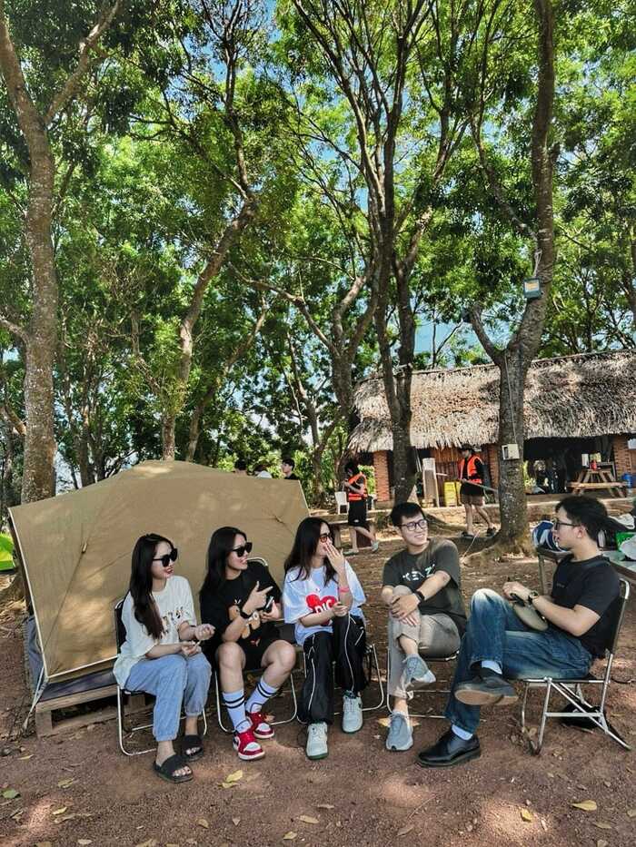 thư giãn cùng nhóm bạn tại khu glamping ở Đồng Nai 