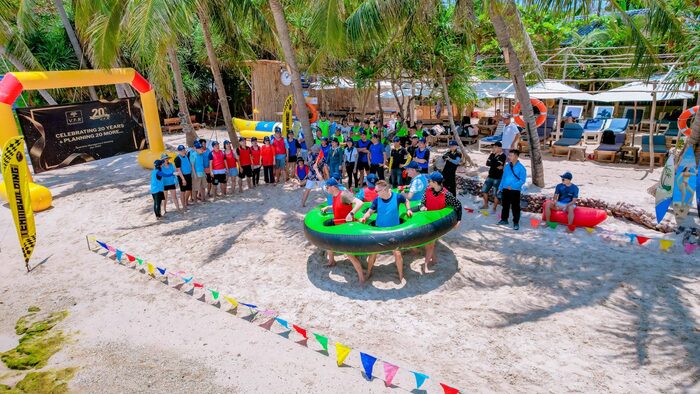 tổ chức team building sôi động tại khu glamping ở Phú Quốc