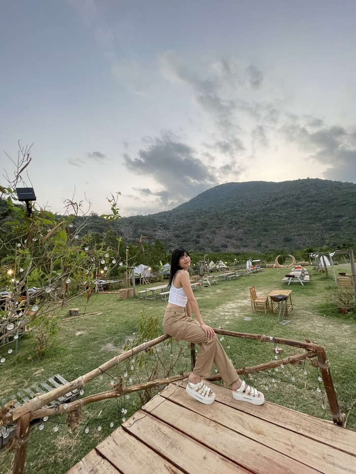 khu glamping ở Tây Ninh được bao bọc giữa núi rừng hoang sơ, thơ mộng